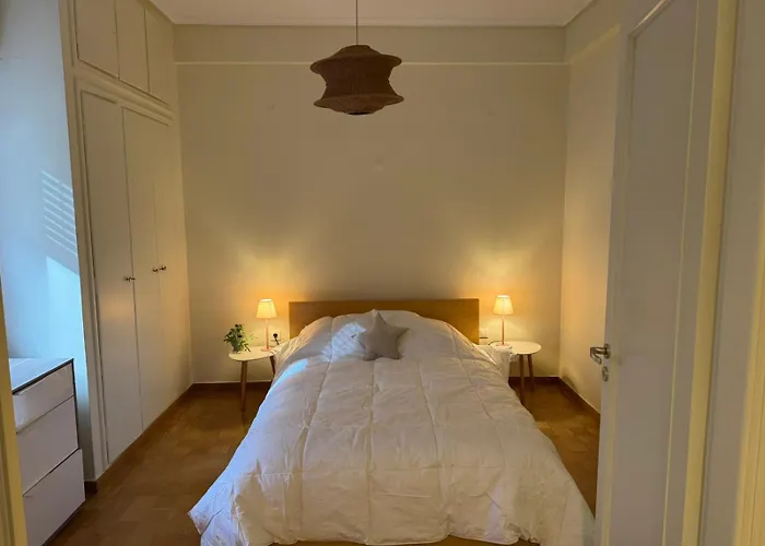 Cozy Place At The Center Of Athens