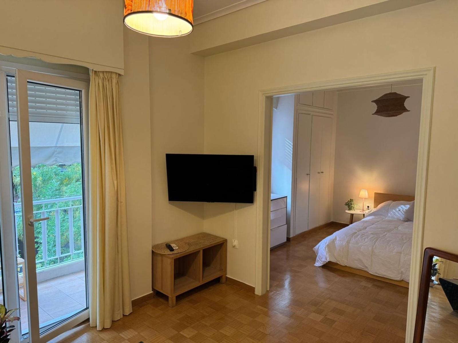 Cozy Place At The Center Of Apartment Athen