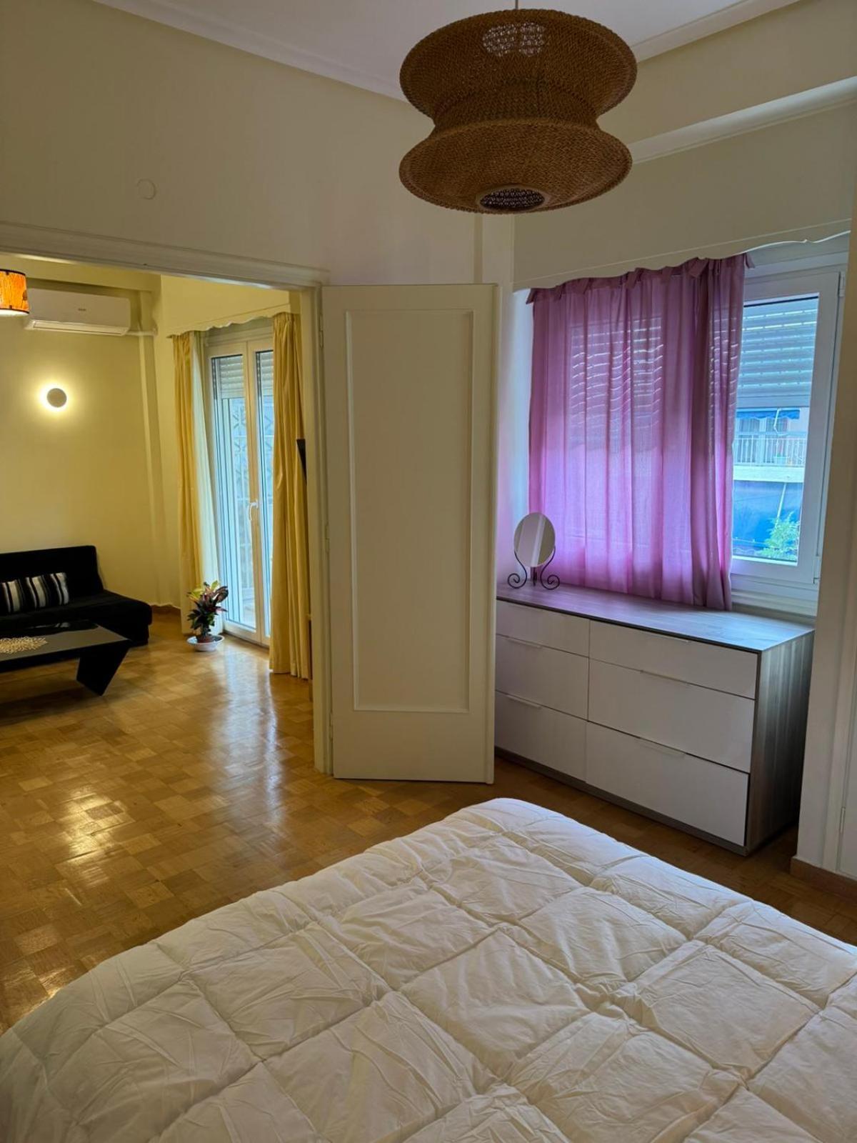 Cozy Place At The Center Of Афины